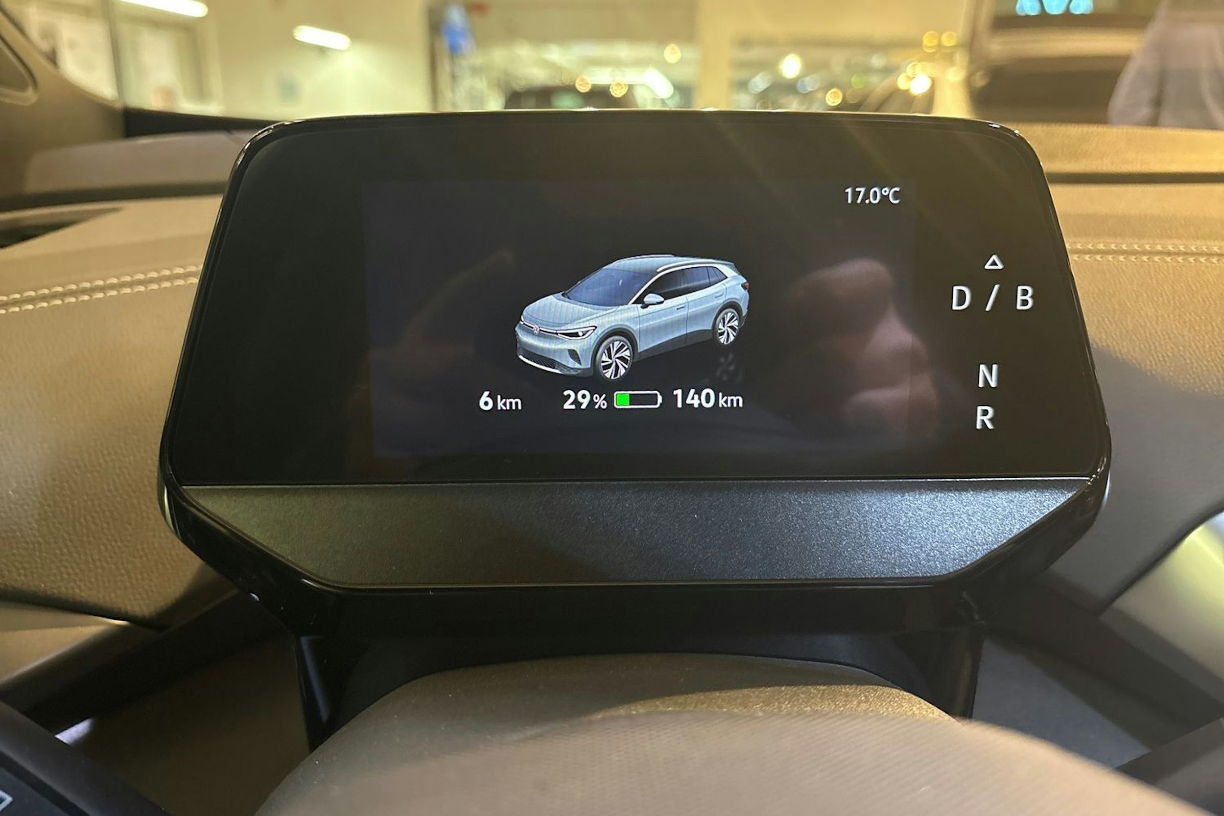 sininen Volkswagen ID.4 2025 kuva 11.