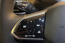 sininen Volkswagen ID.4 2025 kuva 12.