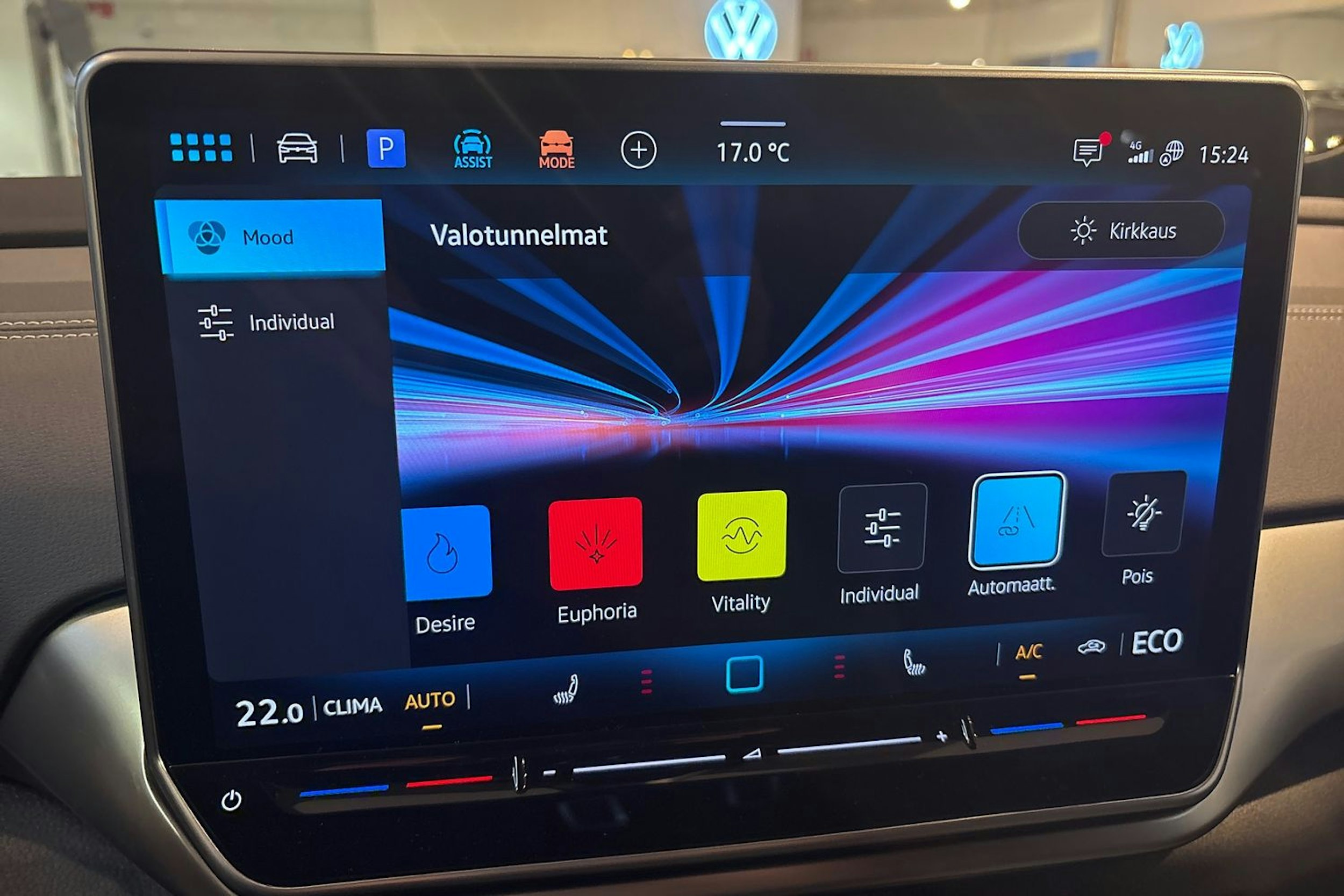 sininen Volkswagen ID.4 2025 kuva 21.