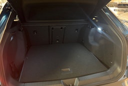 sininen Volkswagen ID.4 2025 kuva 23.