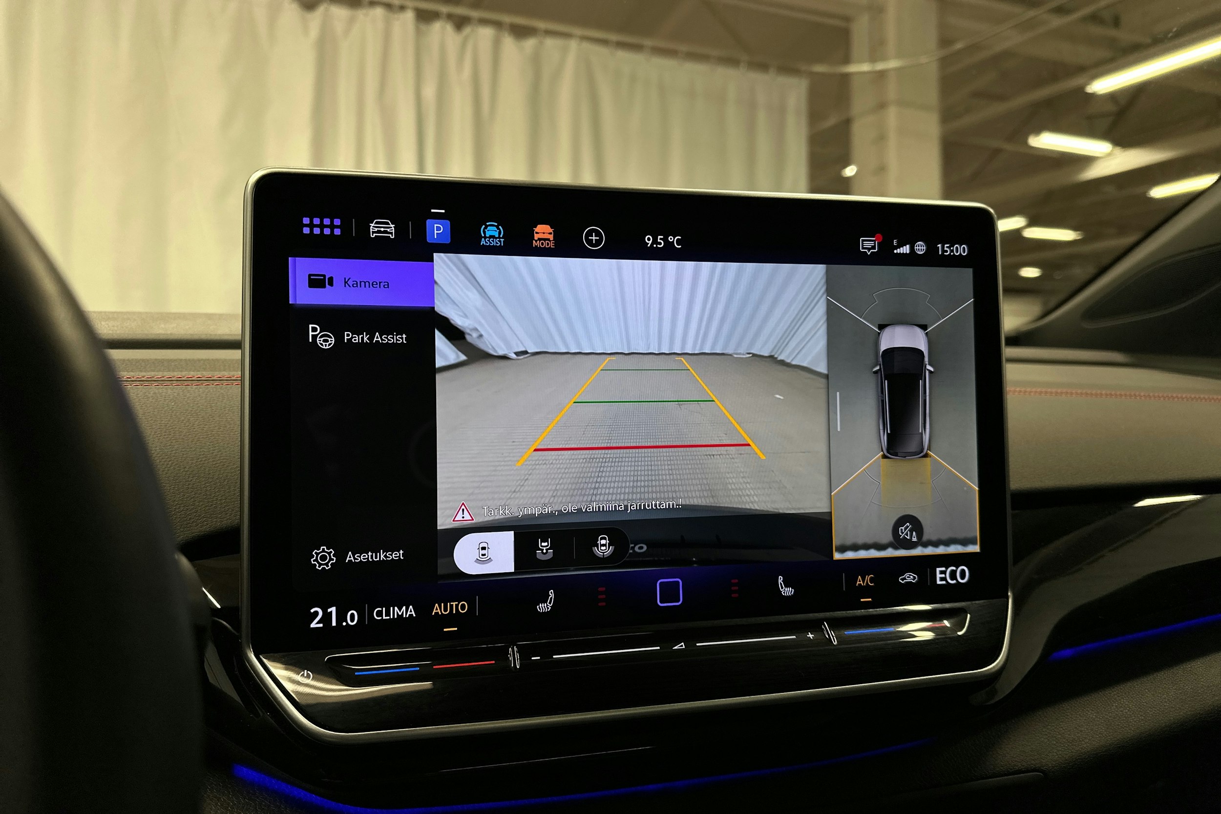 punainen Volkswagen ID.4 2025 kuva 18.