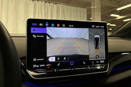 punainen Volkswagen ID.4 2025 kuva 18.