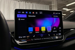 punainen Volkswagen ID.4 2025 kuva 23.