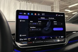 punainen Volkswagen ID.4 2025 kuva 24.