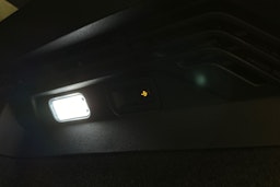 punainen Volkswagen ID.4 2025 kuva 29.