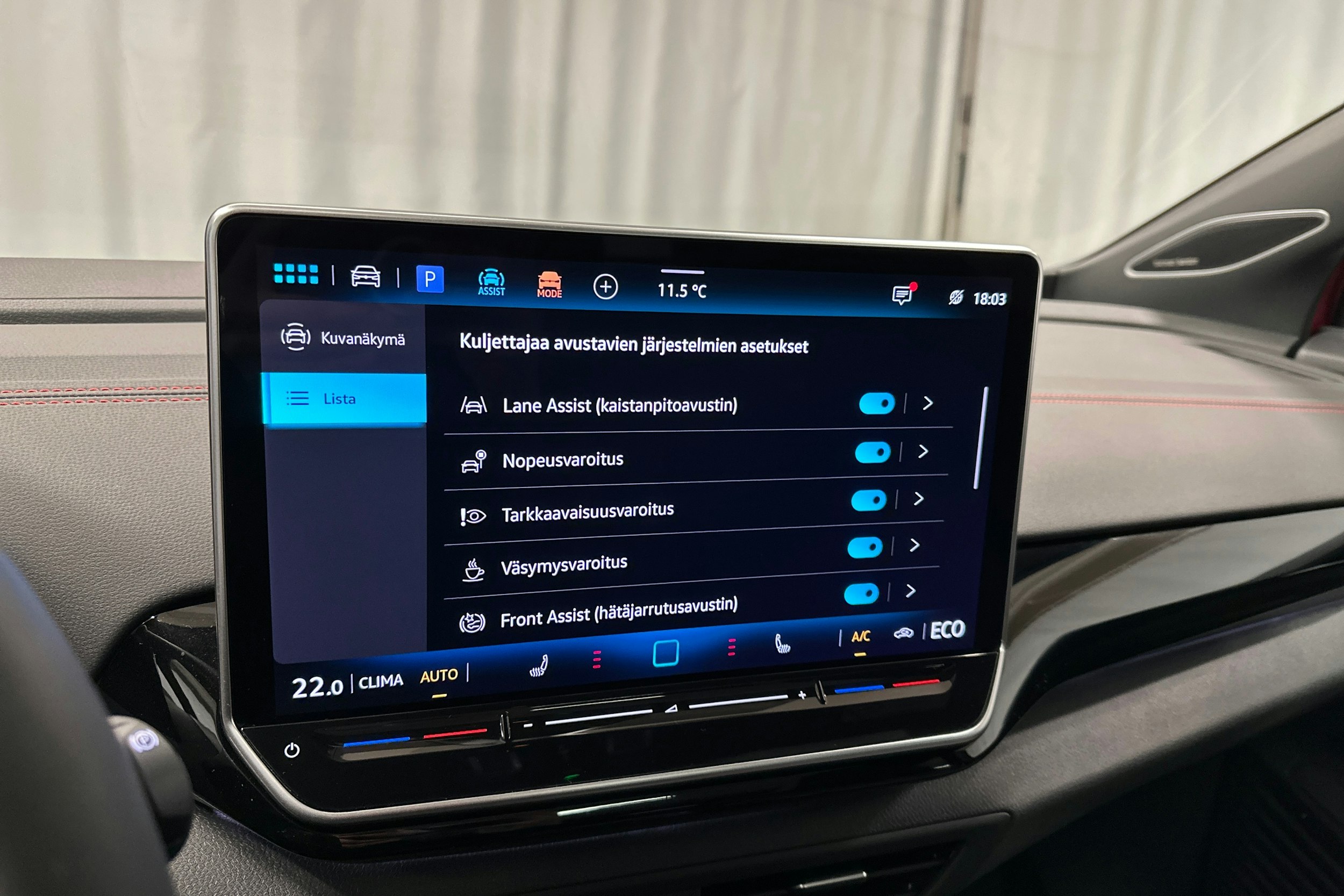 punainen Volkswagen ID.4 2025 kuva 21.