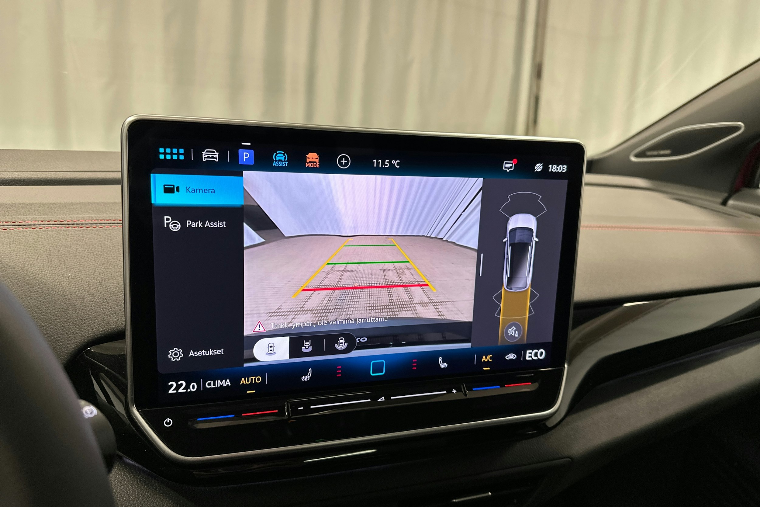 punainen Volkswagen ID.4 2025 kuva 24.