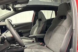 punainen Volkswagen ID.4 2025 kuva 30.
