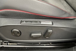 punainen Volkswagen ID.4 2025 kuva 31.