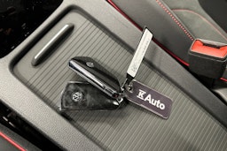 punainen Volkswagen ID.4 2025 kuva 35.