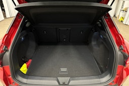 punainen Volkswagen ID.4 2025 kuva 14.