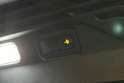 punainen Volkswagen ID.4 2025 kuva 15.