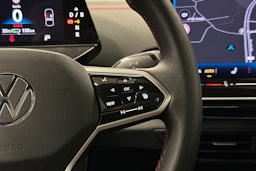 punainen Volkswagen ID.4 2025 kuva 22.