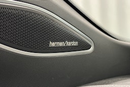 punainen Volkswagen ID.4 2025 kuva 35.