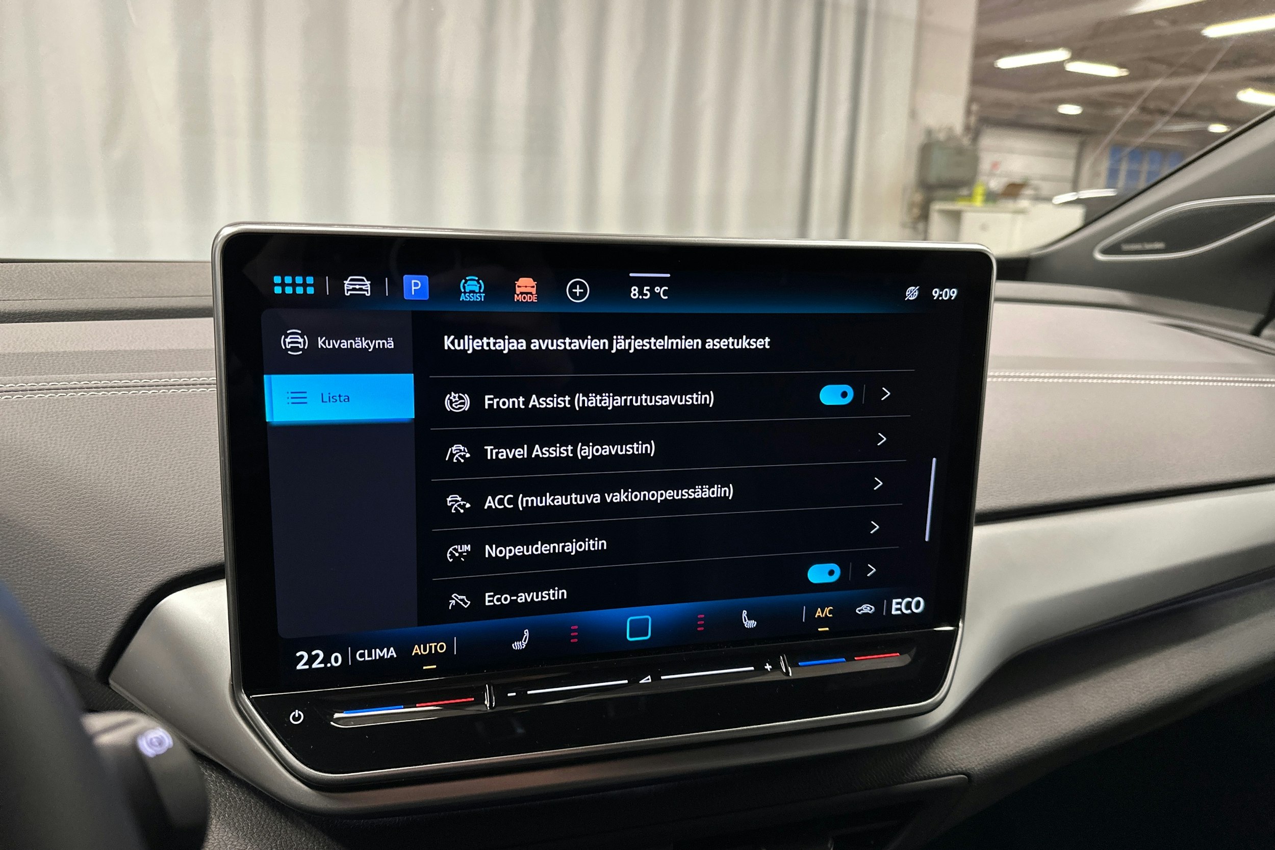 musta Volkswagen ID.4 2025 kuva 26.