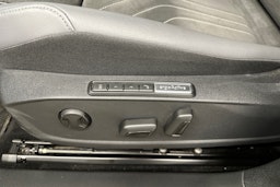 musta Volkswagen ID.4 2025 kuva 30.