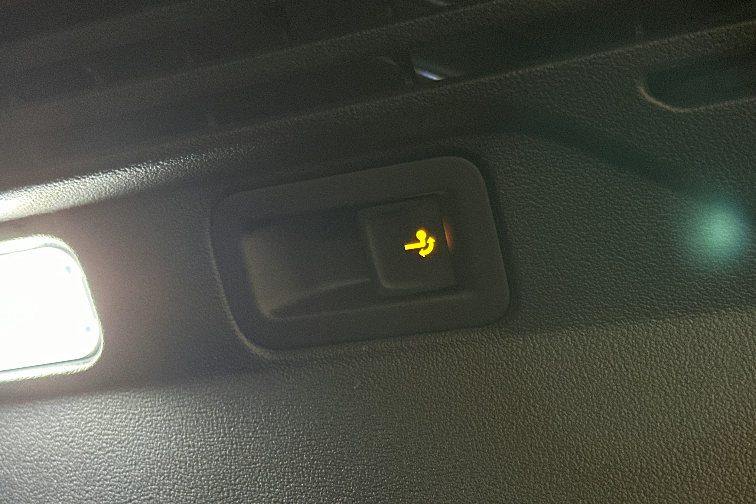 sininen Volkswagen ID.4 2025 kuva 15.