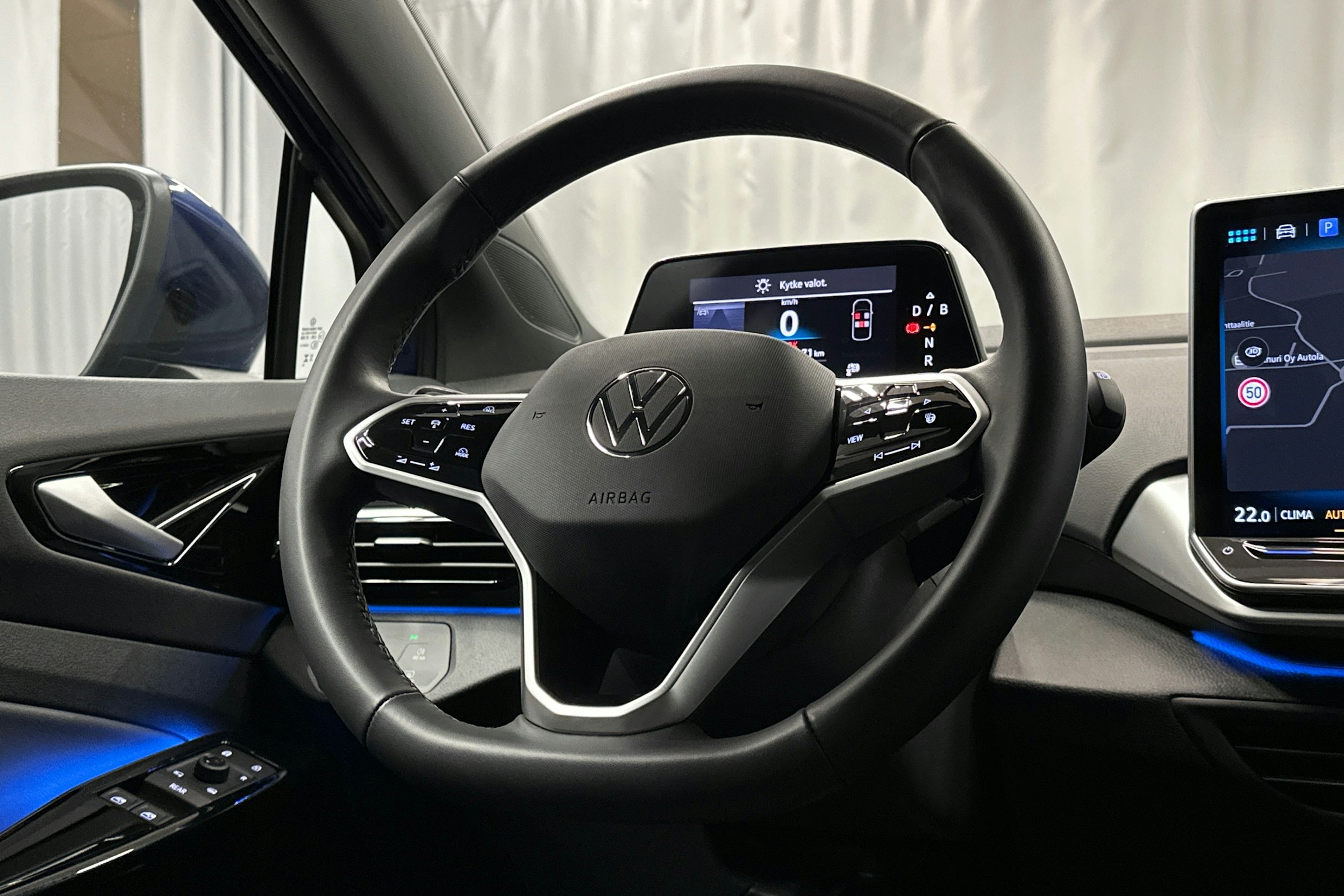 sininen Volkswagen ID.4 2025 kuva 18.
