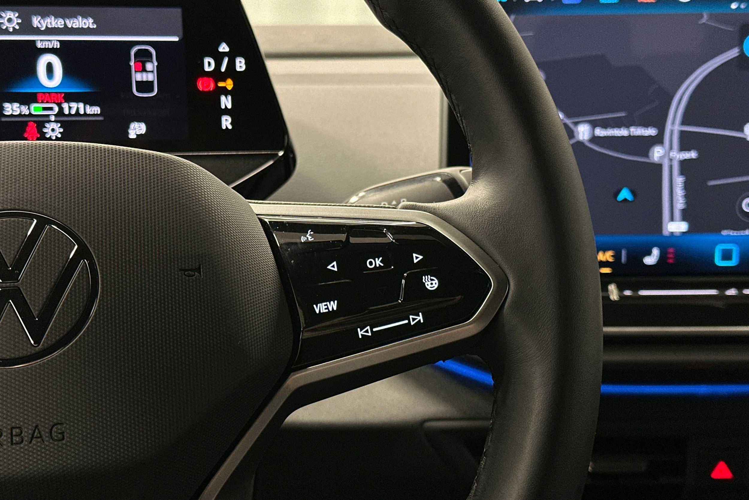 sininen Volkswagen ID.4 2025 kuva 20.