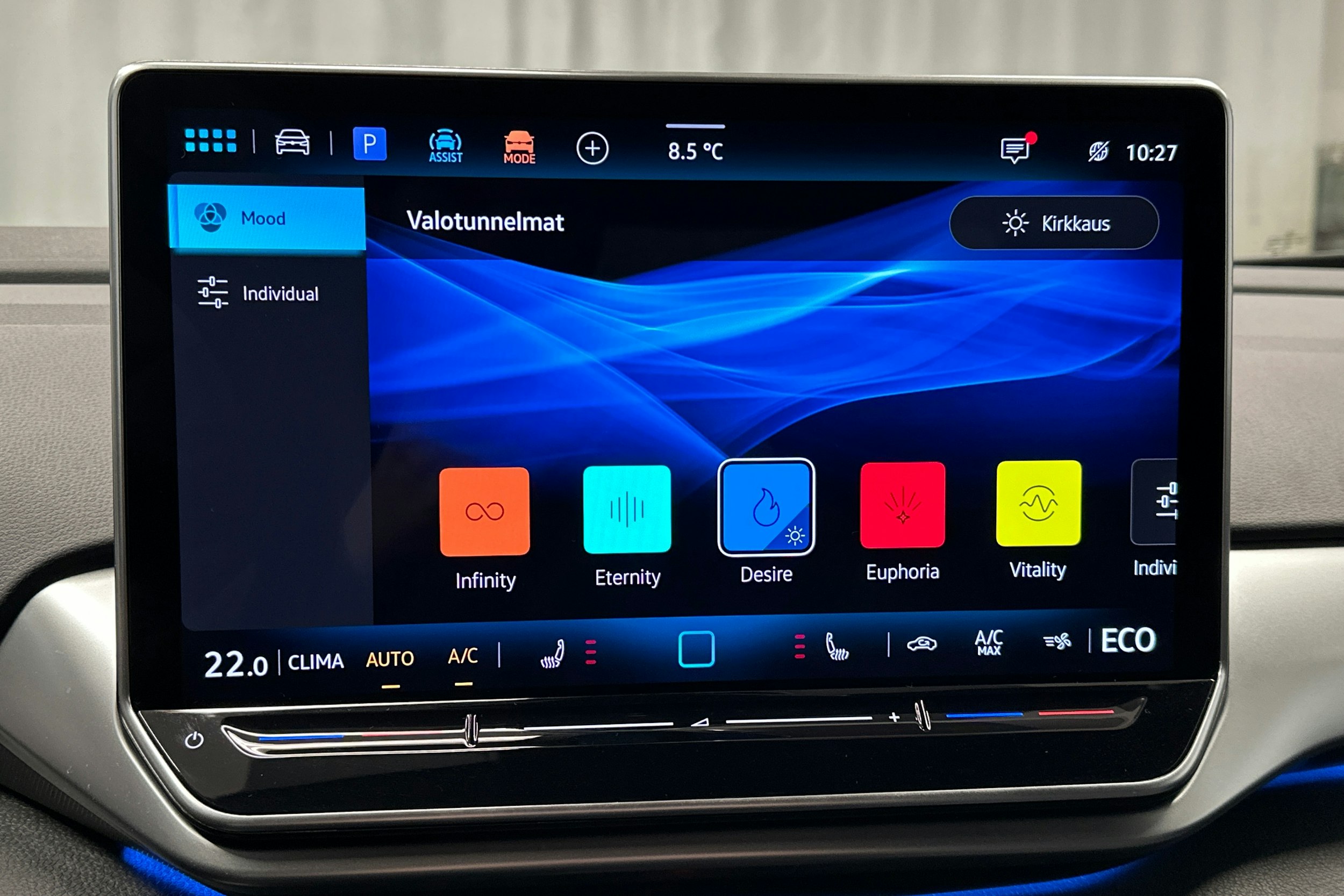 sininen Volkswagen ID.4 2025 kuva 30.