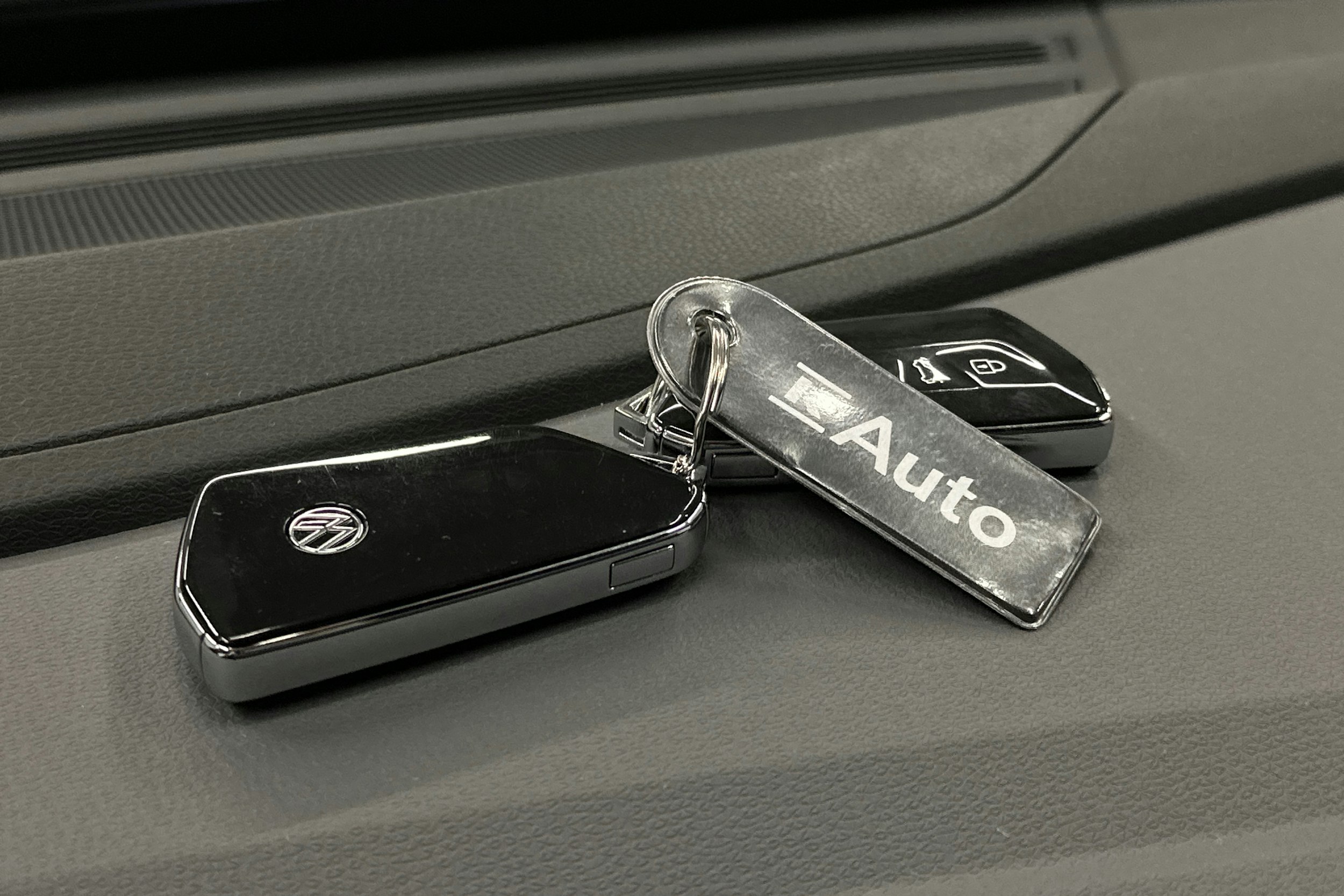 sininen Volkswagen ID.4 2025 kuva 33.