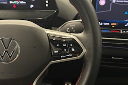 punainen Volkswagen ID.4 2025 kuva 17.