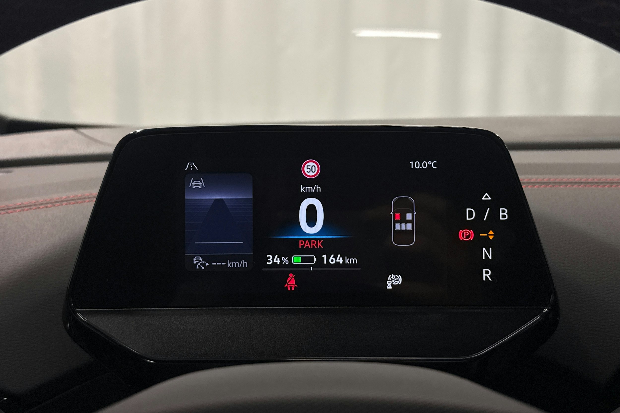 punainen Volkswagen ID.4 2025 kuva 19.