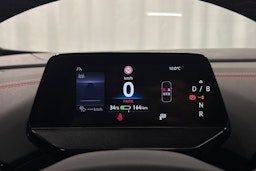 punainen Volkswagen ID.4 2025 kuva 19.