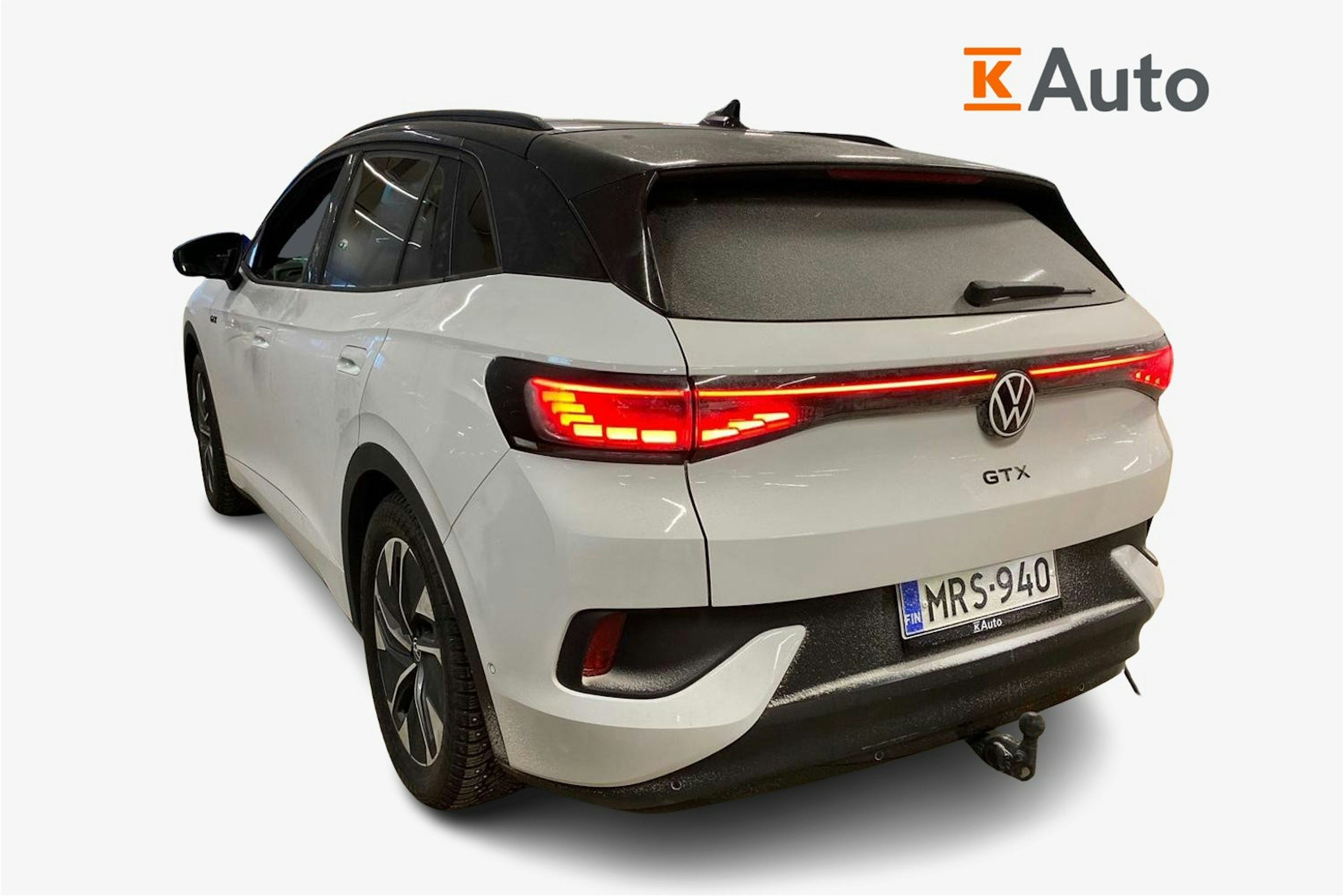 valkoinen Volkswagen ID.4 2025 kuva 2.