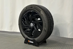 musta Volkswagen ID.4 2025 kuva 10.