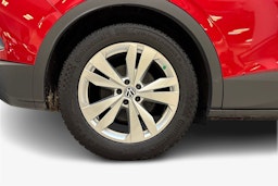 punainen Volkswagen ID.4 2025 kuva 9.