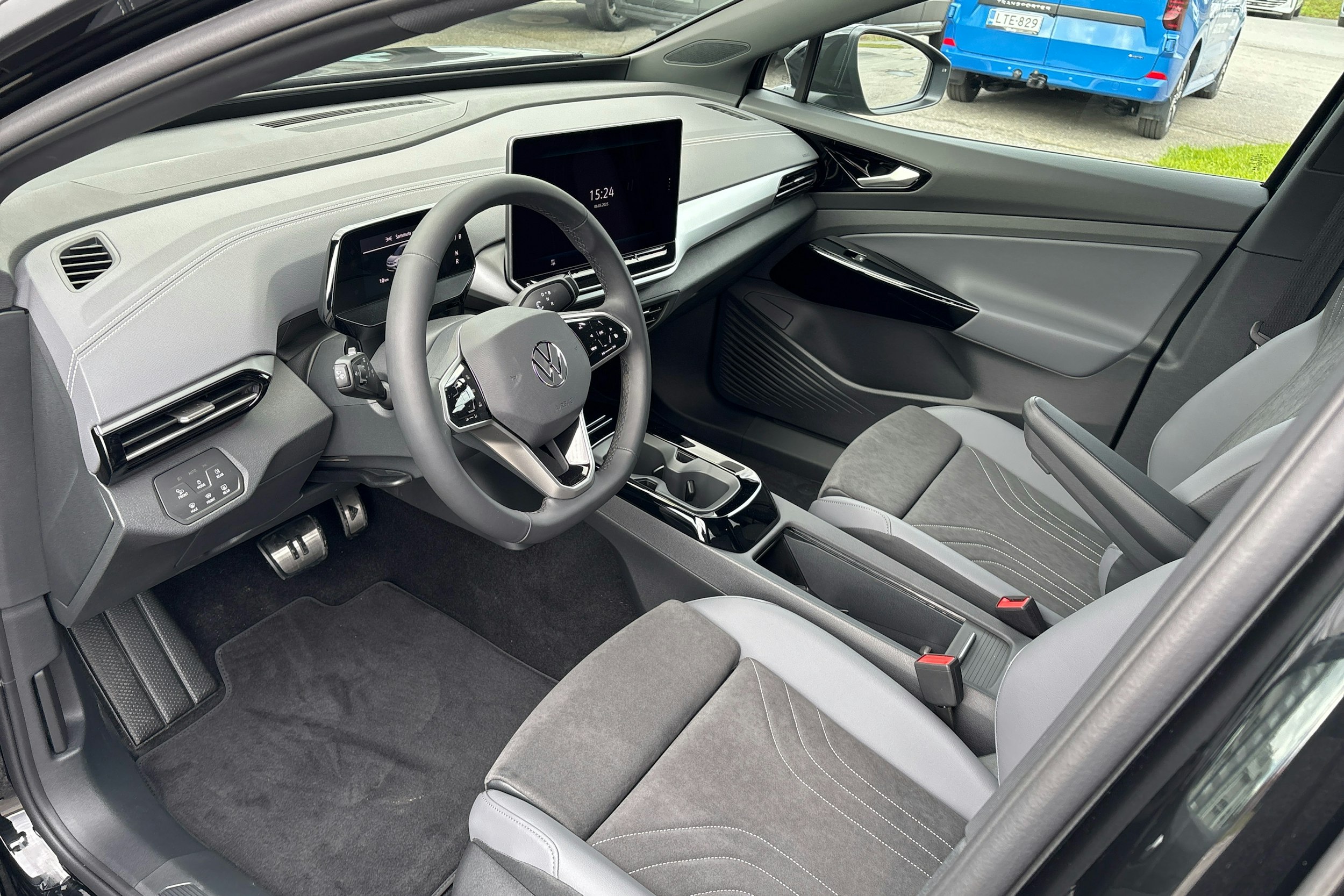 musta Volkswagen ID.4 2025 kuva 6.