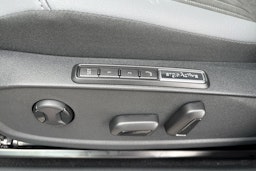 musta Volkswagen ID.4 2025 kuva 14.