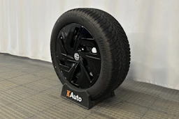 sininen Volkswagen ID.4 2025 kuva 10.