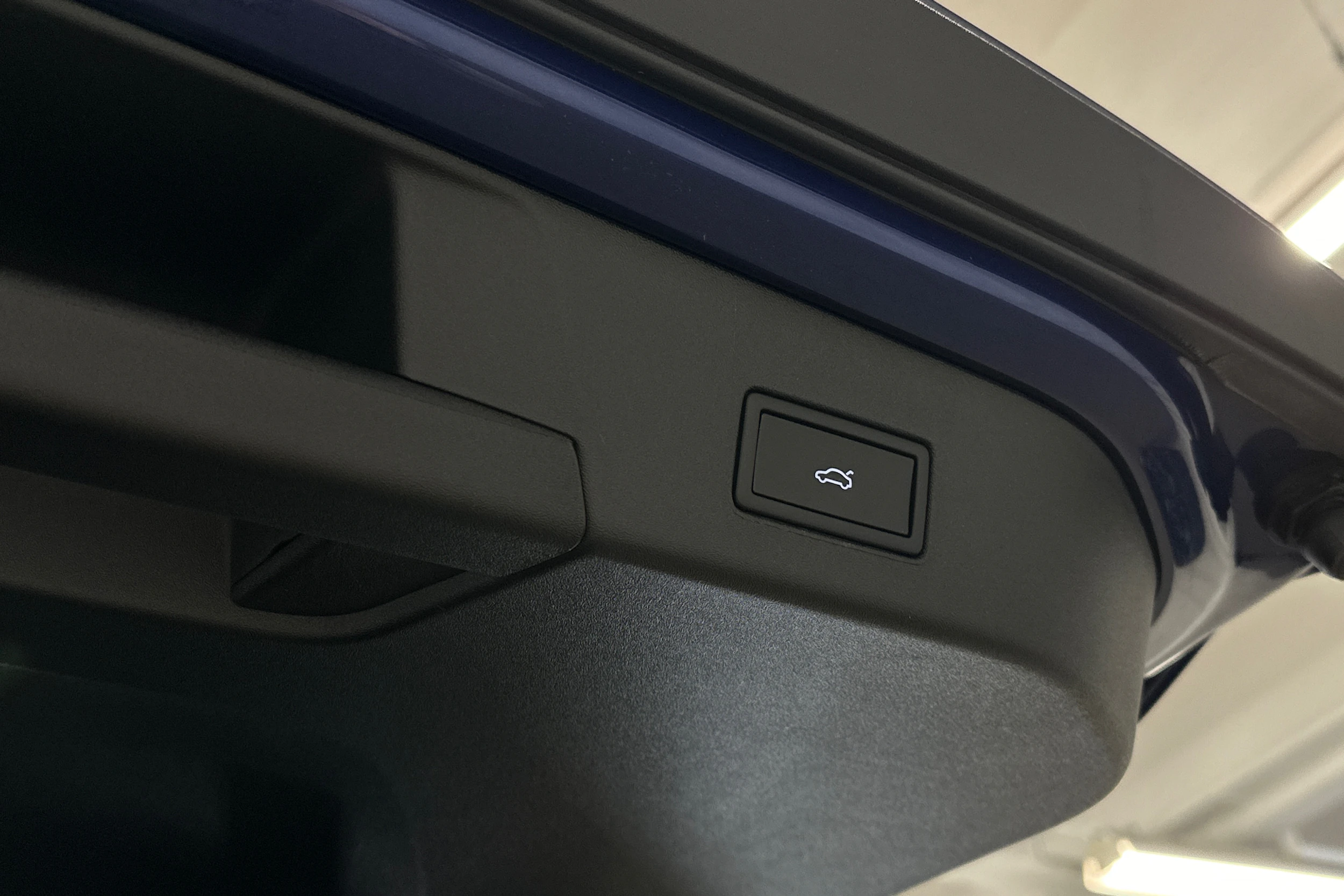 sininen Volkswagen ID.4 2025 kuva 12.