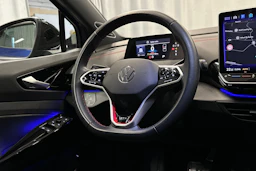 sininen Volkswagen ID.4 2025 kuva 16.