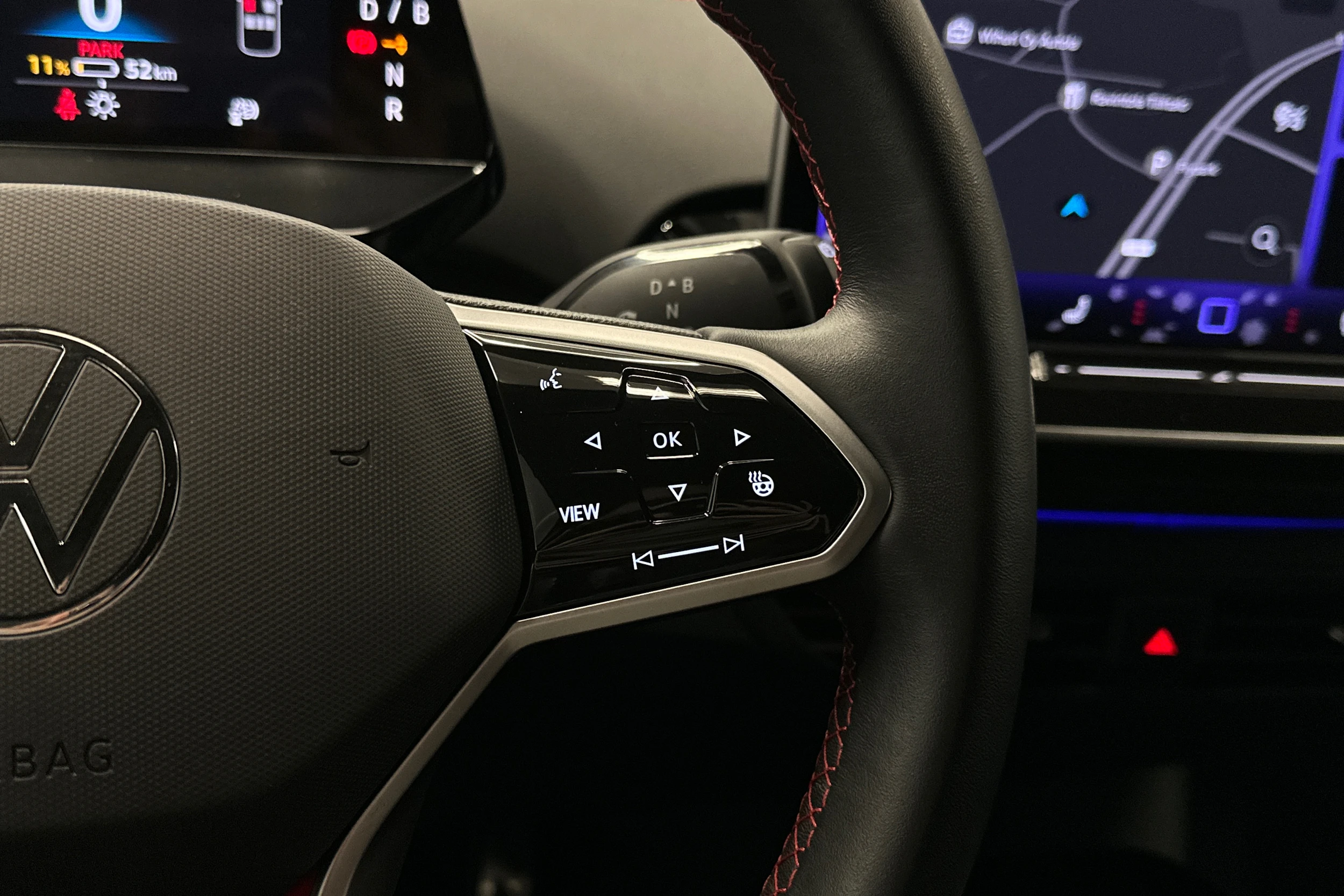 sininen Volkswagen ID.4 2025 kuva 18.