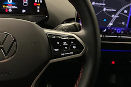 sininen Volkswagen ID.4 2025 kuva 18.