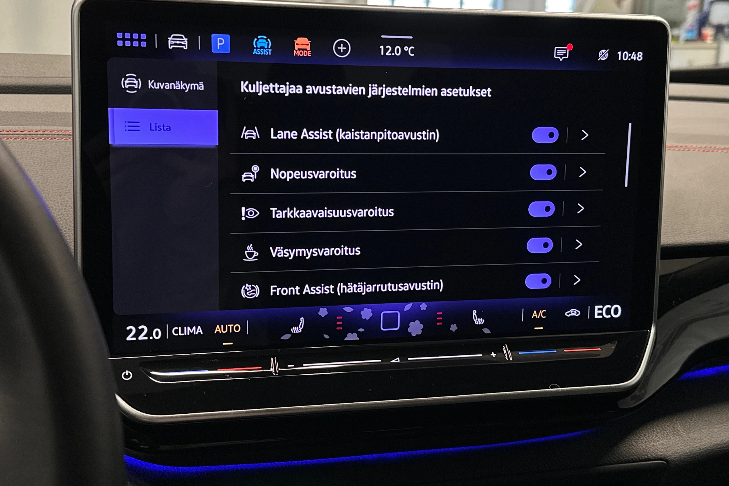 sininen Volkswagen ID.4 2025 kuva 22.