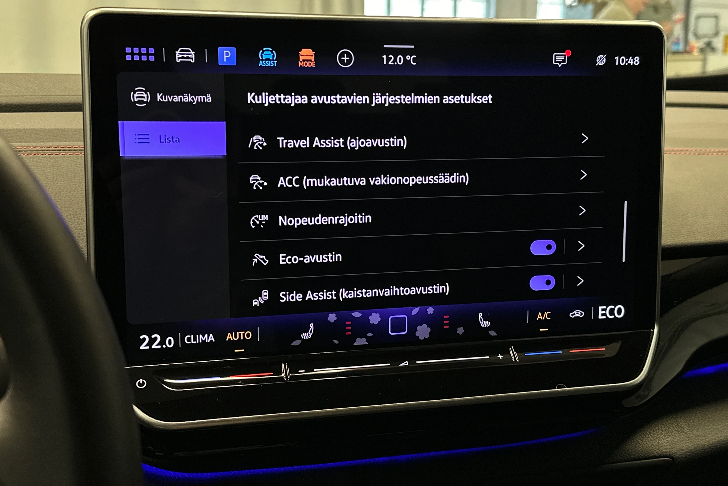 sininen Volkswagen ID.4 2025 kuva 23.