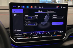 sininen Volkswagen ID.4 2025 kuva 32.