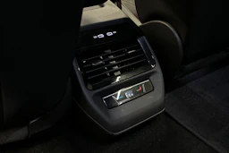 sininen Volkswagen ID.4 2025 kuva 34.