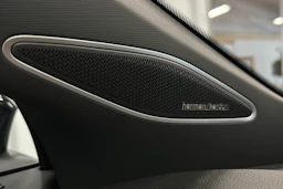 sininen Volkswagen ID.4 2025 kuva 36.