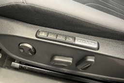 valkoinen Volkswagen ID.4 2025 kuva 14.