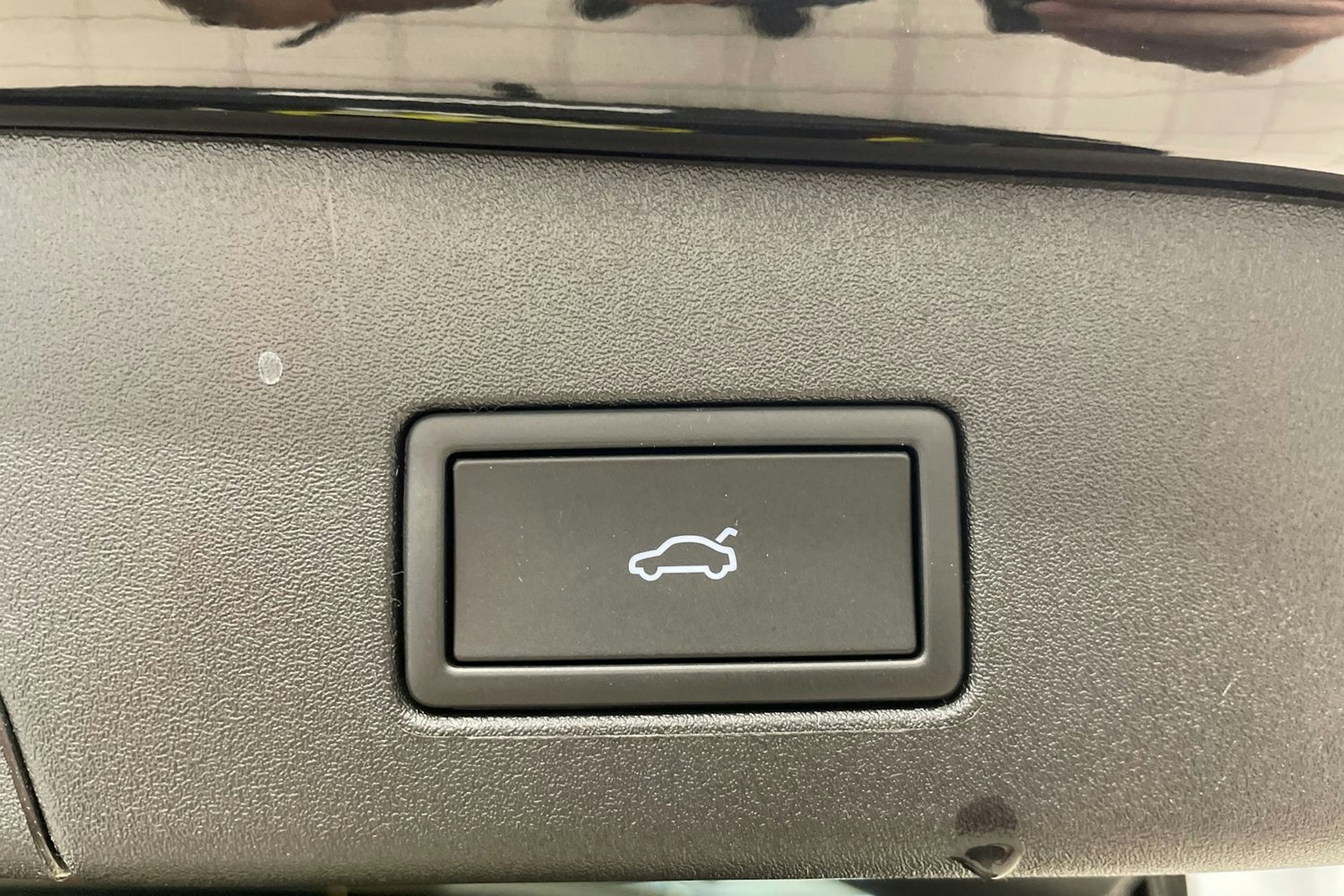 musta Volkswagen ID.4 2025 kuva 15.