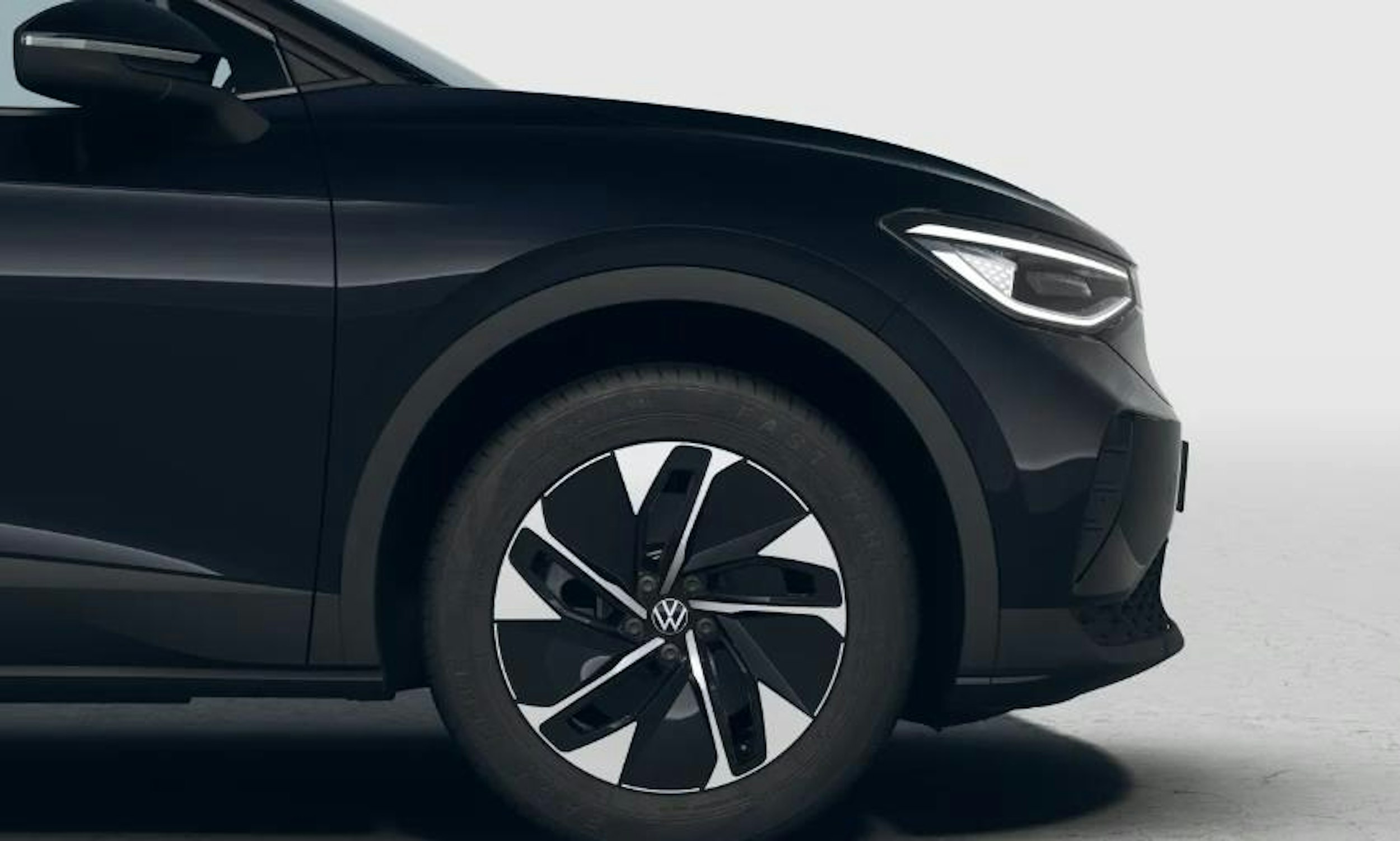 musta Volkswagen ID.4 2025 kuva 5.