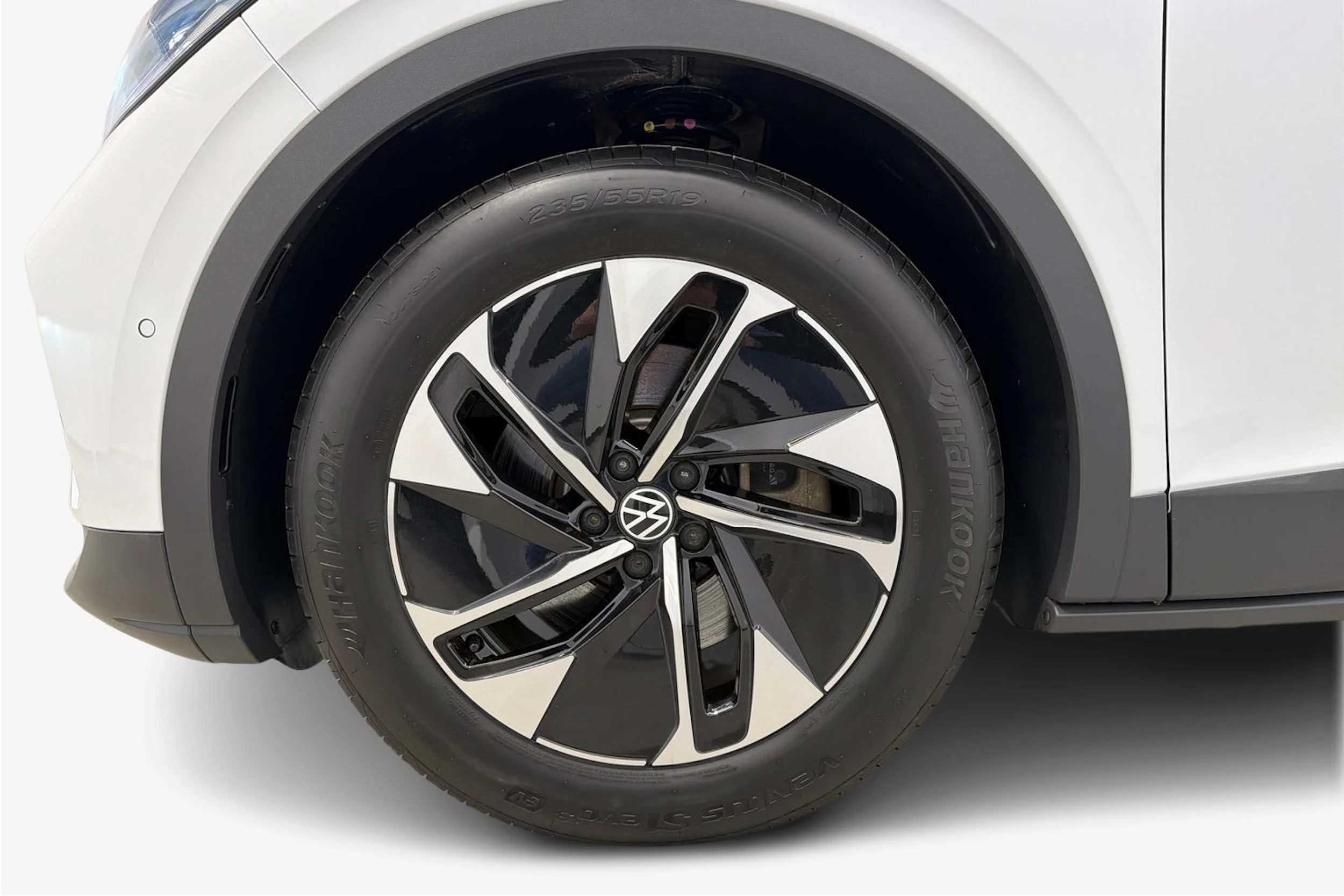 Valkoinen Volkswagen ID.4 2025 kuva 9.