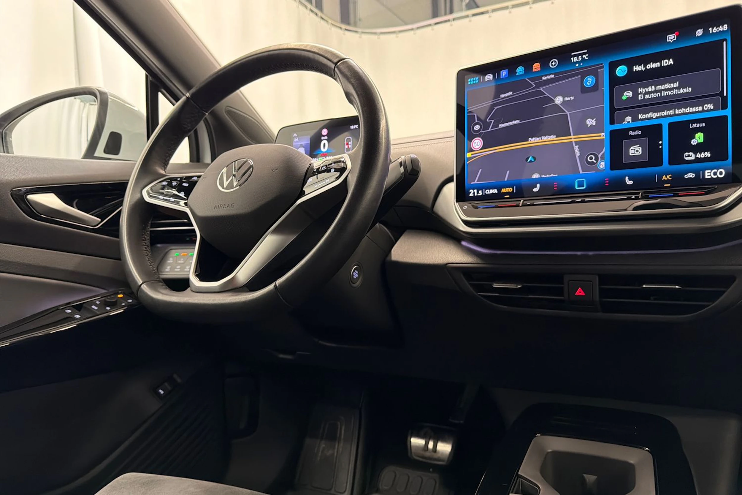 Valkoinen Volkswagen ID.4 2025 kuva 11.