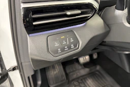 Valkoinen Volkswagen ID.4 2025 kuva 13.