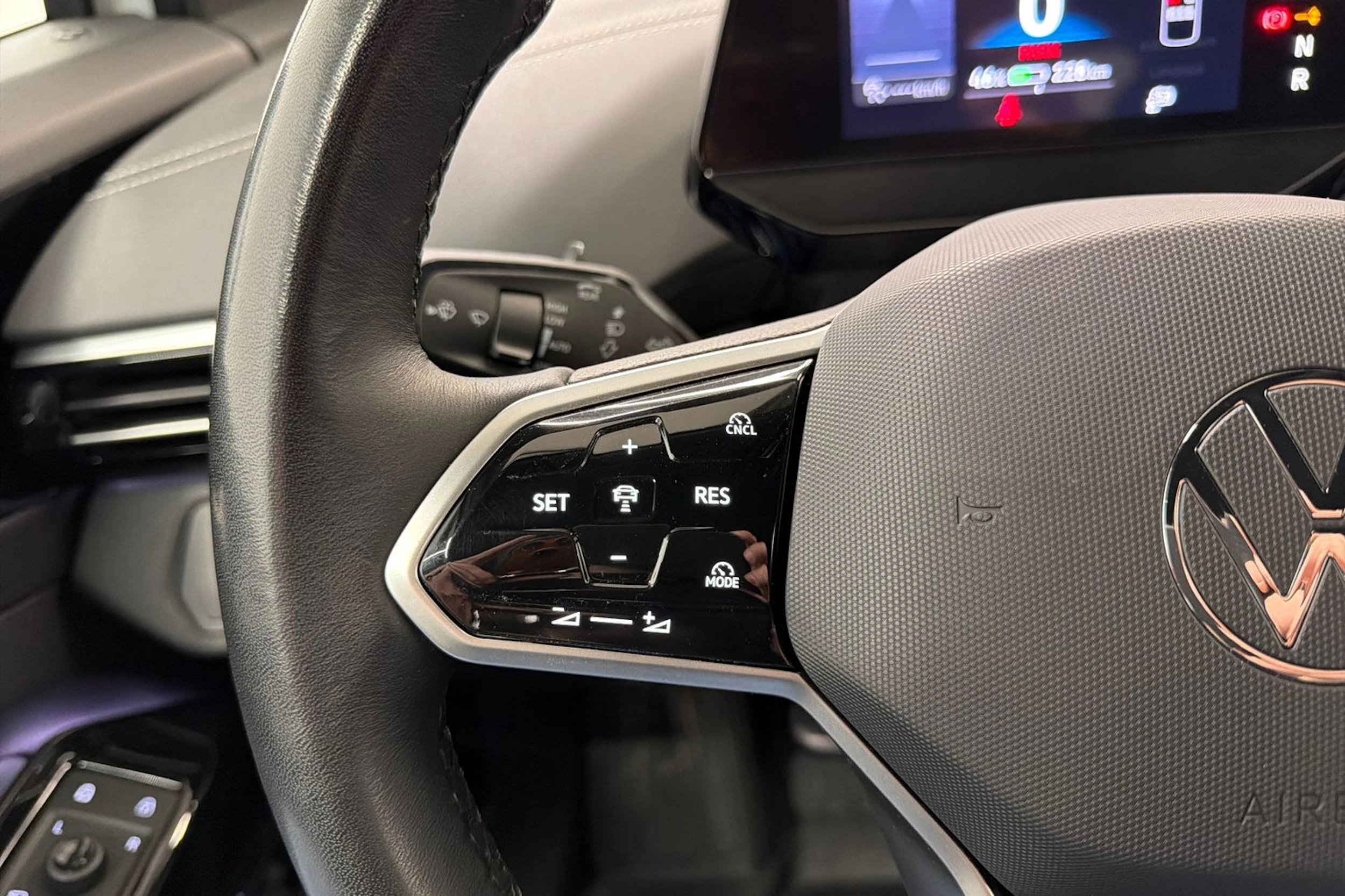 Valkoinen Volkswagen ID.4 2025 kuva 15.